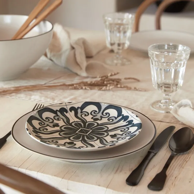 8.5" Salad Plates Set of 4