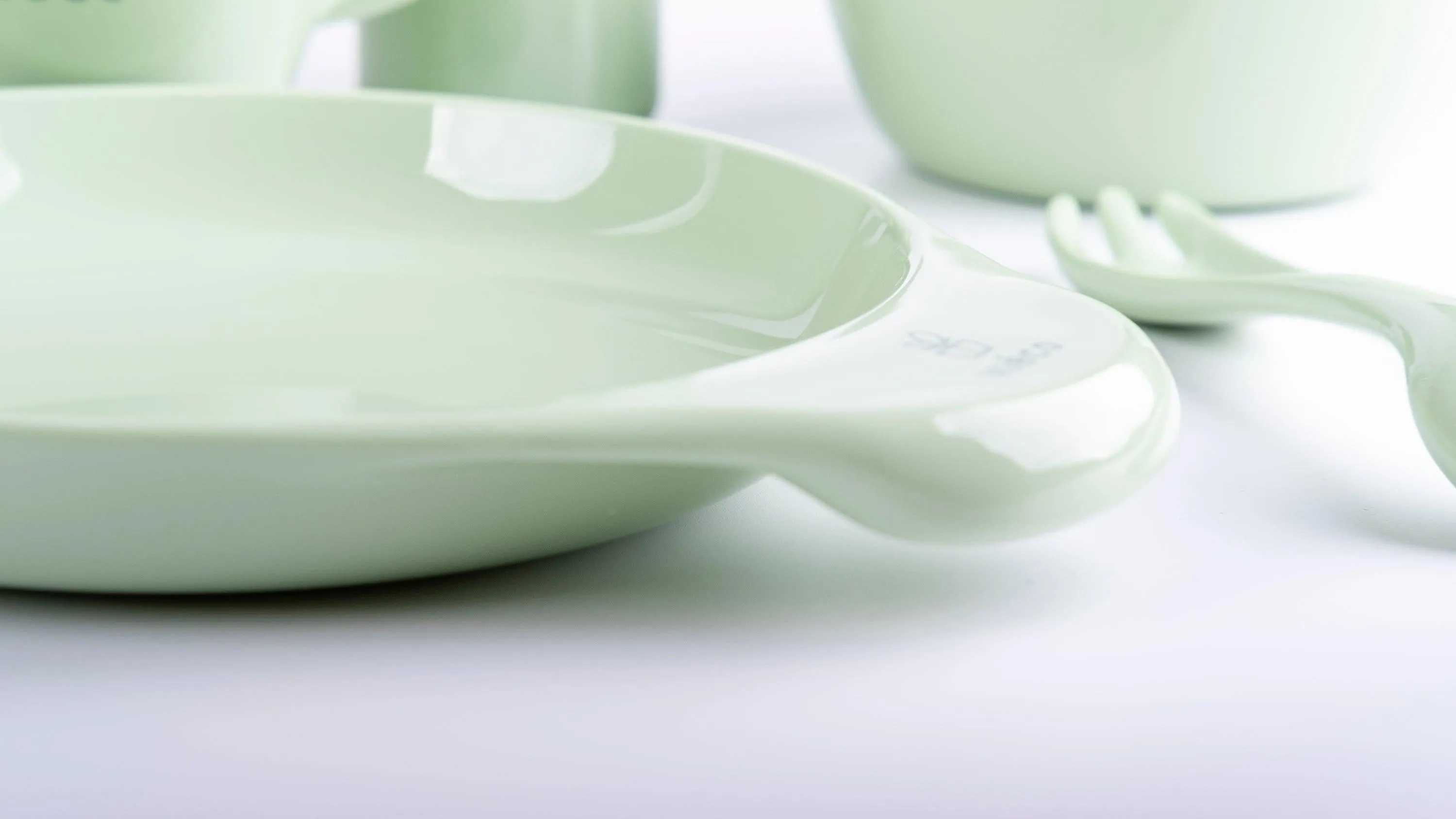 Viéco eco-friendly dinner plates and plates