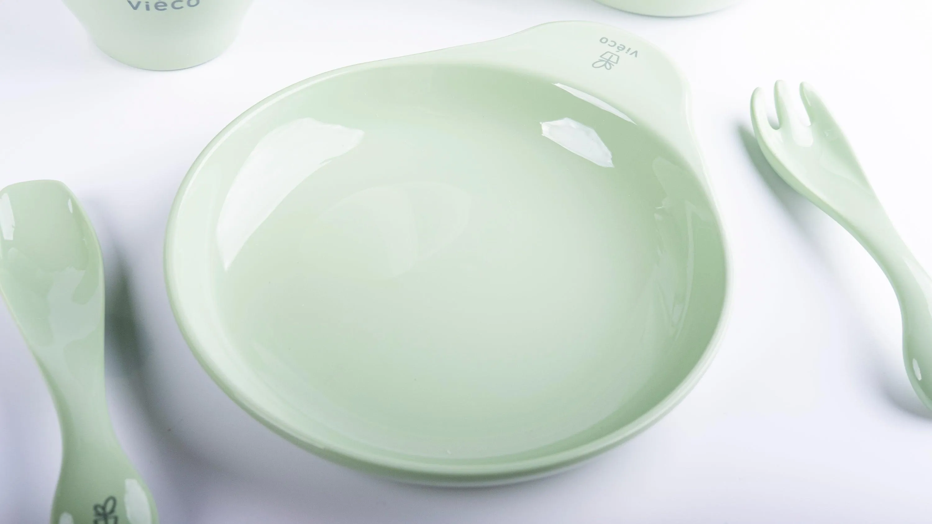 Viéco eco-friendly dinner plates and plates